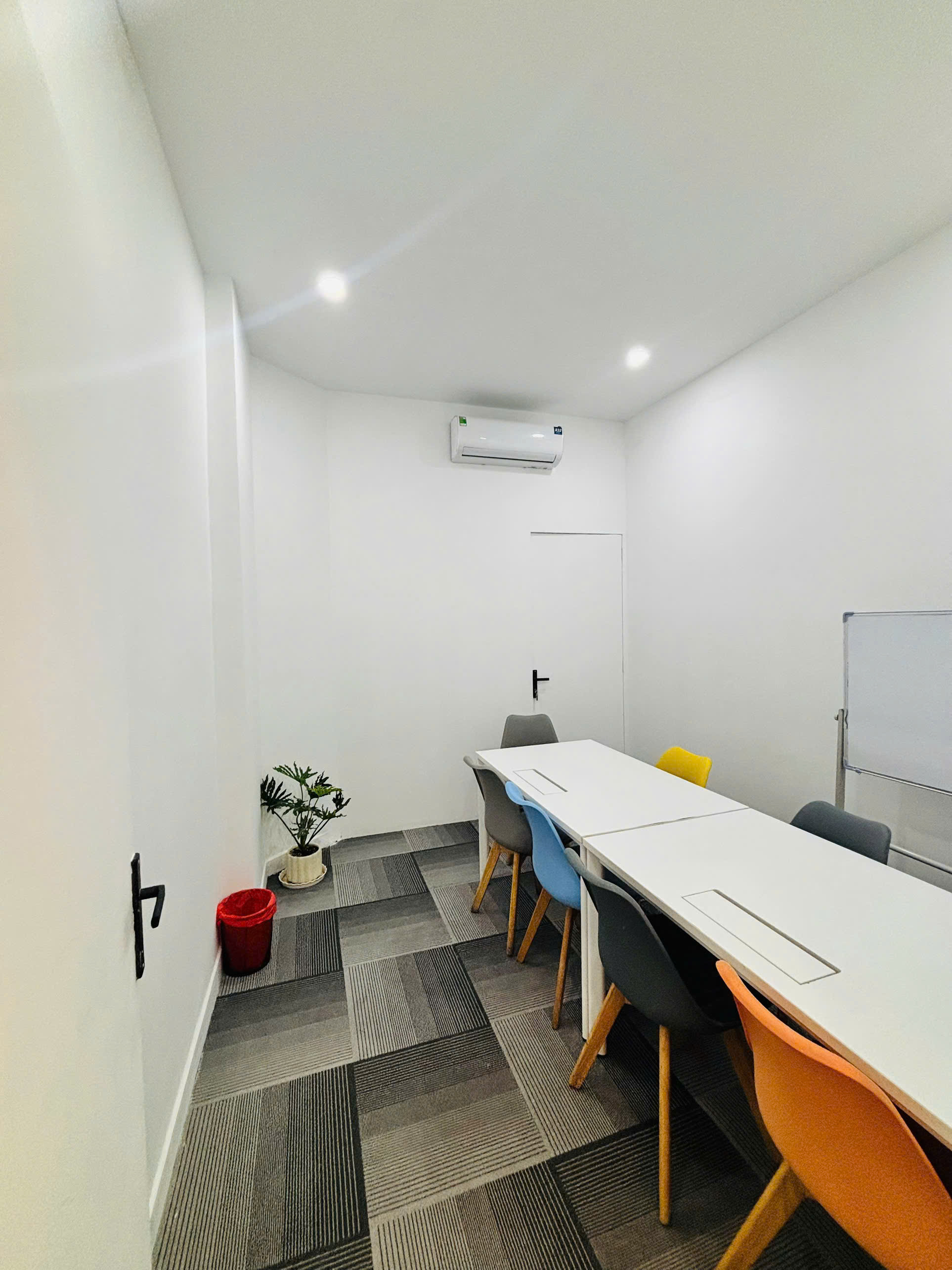 BÁN NHÀ MẶT TIỀN ĐINH TIÊN HOÀNG QUẬN 1 – NHÀ 2 MẶT THOÁNG, CÓ THANG MÁY THỦY LỰC, DÒNG TIỀN 81TR/THÁNG